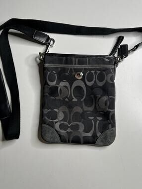 Coach Crossbody Bag Womens Small Gray Jacquard Leather Suede Signature Zip